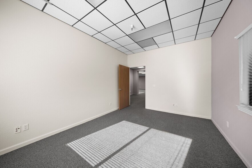 More Photos Of 5955 Capistrano Ave, Atascadero Office For Lease