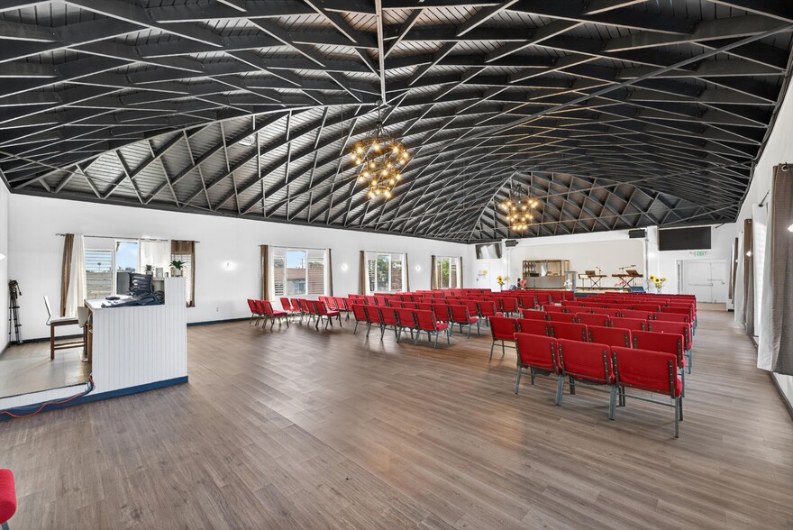 More Photos Of 7101 Menlo Ave, Los Angeles Religious Facility For Sale