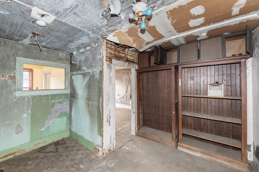 More Photos Of 4134-4136 Lorain Ave, Cleveland Storefront Retail Residential For Sale