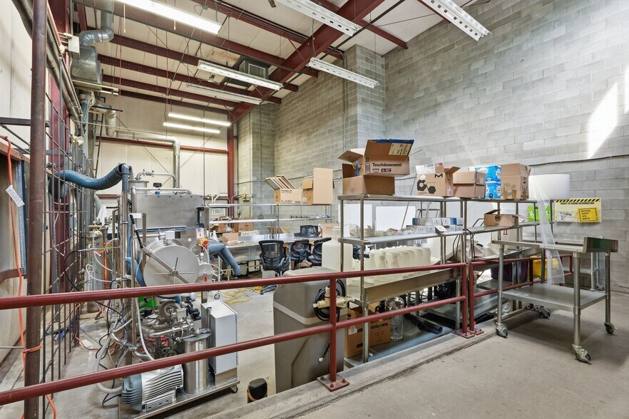 More Photos Of 665 Amherst Rd, Sunderland Research And Development For Sale