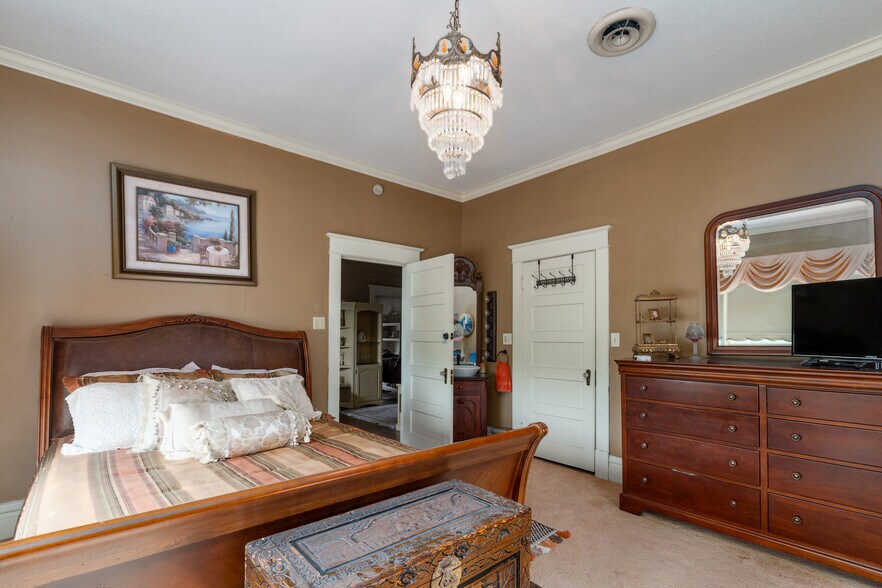 More Photos Of 1414 W MAin St, Marion Lodge Meeting Hall For Sale