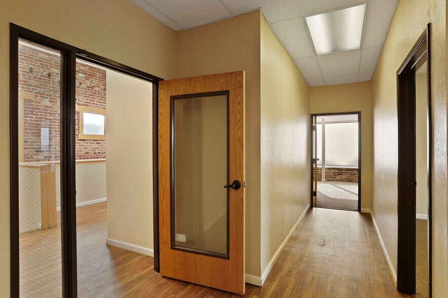 More Photos Of 125 Bridge Pl, Stockton Office For Lease