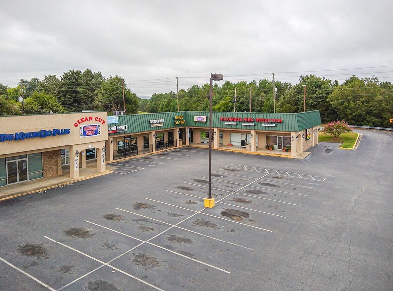 More Photos Of 5828 Moon Rd, Columbus Storefront For Lease