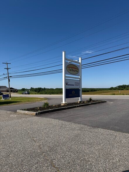 More Photos Of 62 Portsmouth Ave, Stratham Storefront Retail Office For Lease