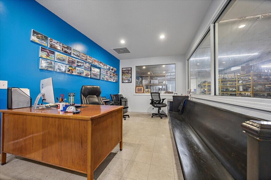 More Photos Of 551625 Us-1, Hilliard Freestanding For Sale