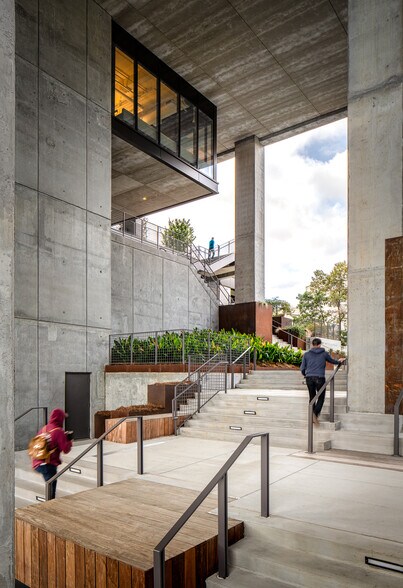 More Photos Of 725 Ponce de Leon Ave NE, Atlanta Office For Lease