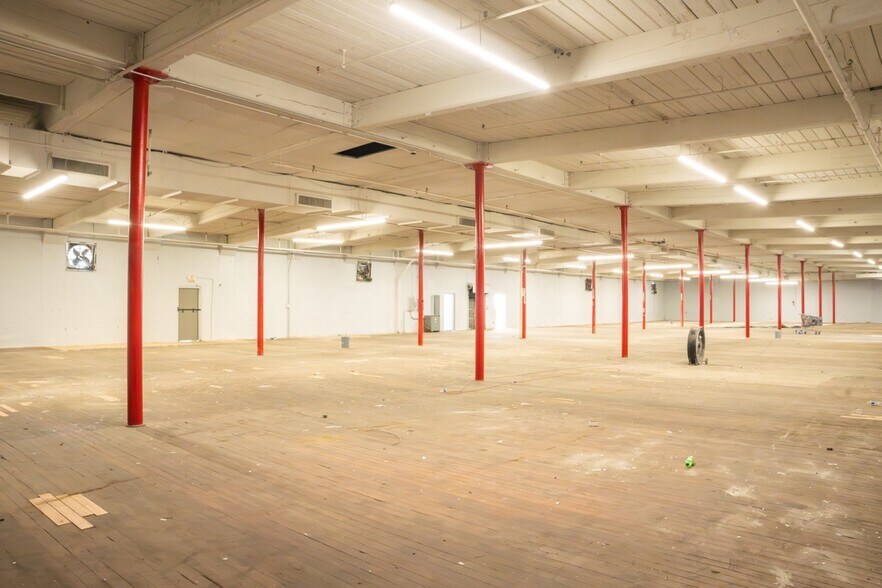 More Photos Of 1507 9th Ave, Knoxville Manufacturing For Lease
