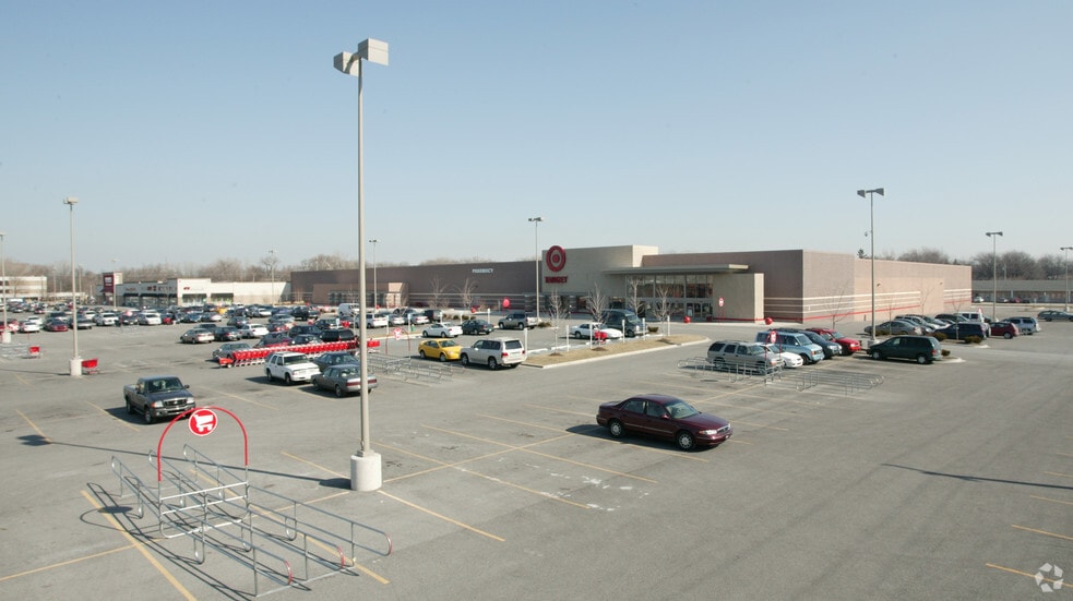 More Photos Of 7951 Calumet Ave, Munster Storefront For Lease