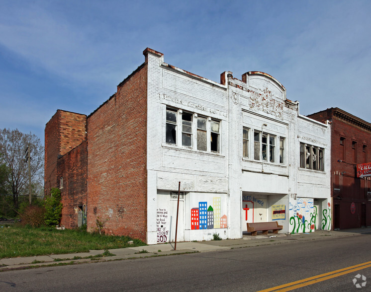 5317 Chene St, Detroit, MI 48211 - Storefront Retail Office For Sale ...