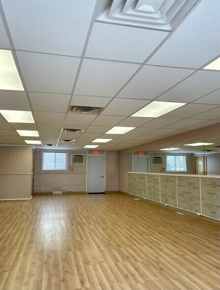 More Photos Of 3564 Alpine Ave, Grand Rapids Freestanding For Lease