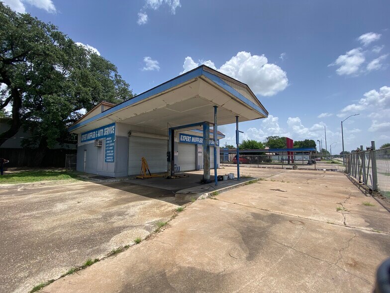 More Photos Of 1398 Washington Blvd, Beaumont Auto Repair For Lease
