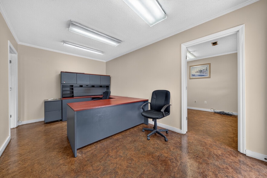 More Photos Of 409 Wagstaff Rd, Fuquay-Varina Manufacturing For Sale