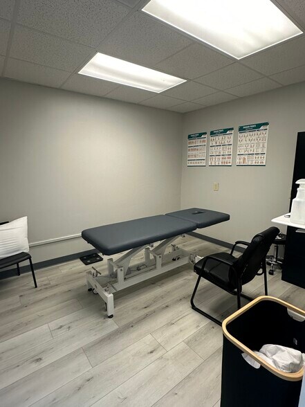 More Photos Of 1401 Applewood Dr, Dalton Medical For Lease