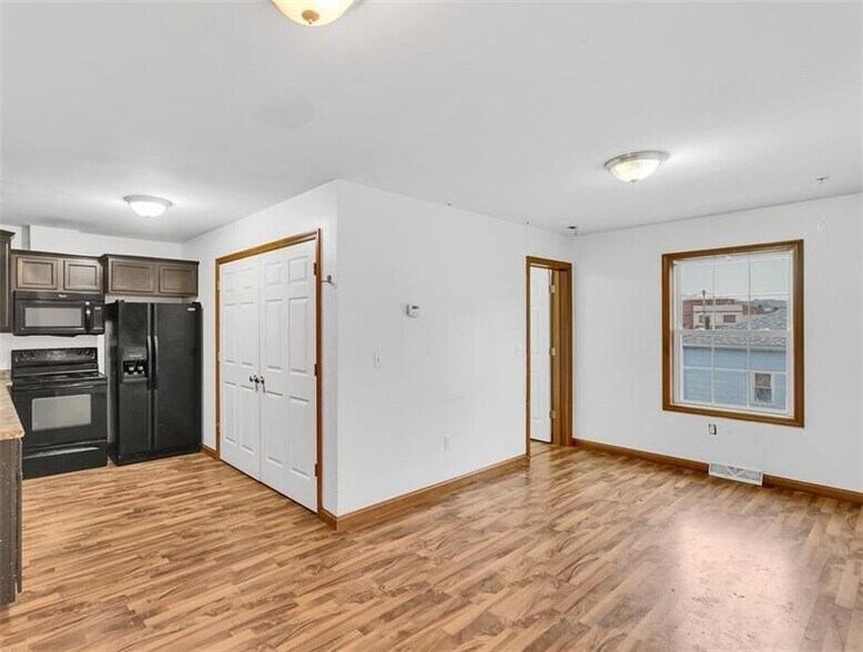 More Photos Of 457 2nd St, California Apartments For Sale