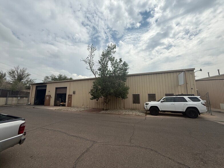More Photos Of 2050 S Pecos St, Denver Warehouse For Sale