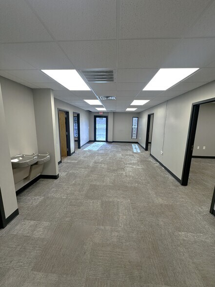 More Photos Of 2211 Rutherford Rd, Greenville Showroom For Sale
