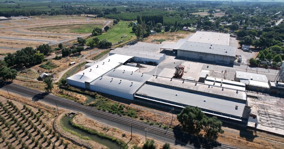 More Photos Of 99 Kentucky Street, Gridley Warehouse For Lease