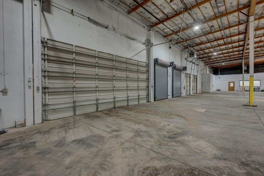 More Photos Of 575-585 Reactor Way, Reno Distribution For Lease