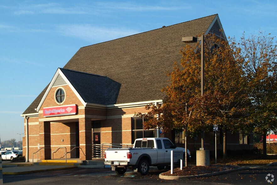 More Photos Of 40950 Van Dyke Ave, Sterling Heights Bank For Sale