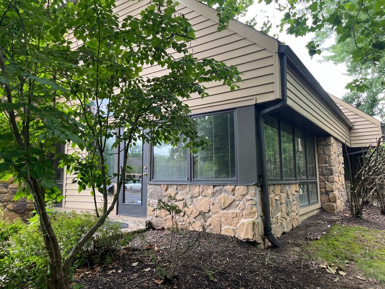 More Photos Of 1000 Germantown Pike, Plymouth Meeting Loft Creative Space For Sale