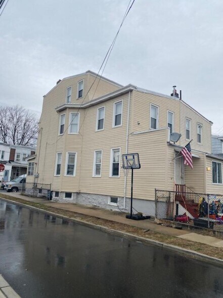 More Photos Of 500 Mercer St, Gloucester City Apartments For Sale