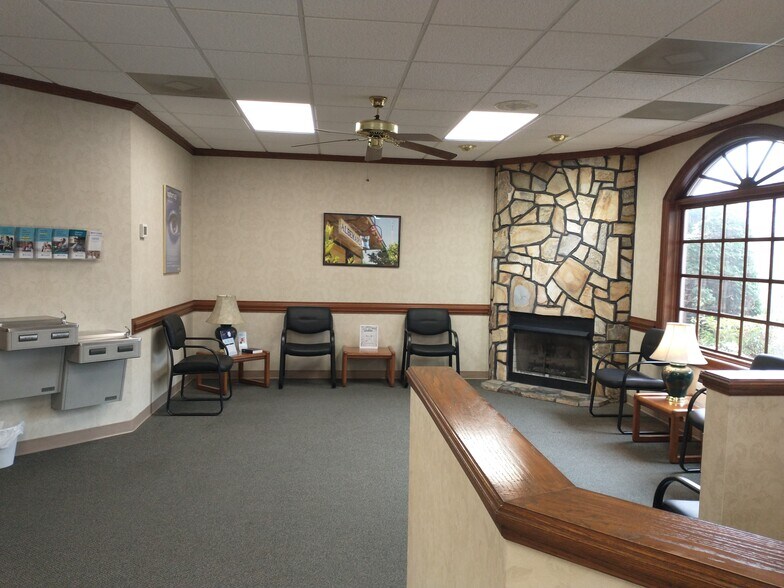 More Photos Of 303 Salisbury Ave, Albemarle Office For Sale