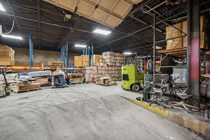 More Photos Of 2901 N 18th St, Philadelphia Warehouse For Sale