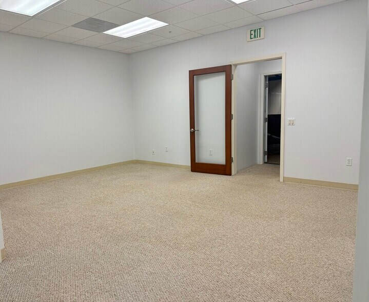More Photos Of 2168-2196 Ringwood Ave, San Jose Light Distribution For Lease
