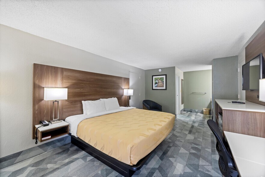 More Photos Of 2106 Chattanooga Rd, Dalton Hotel For Sale