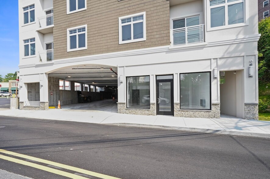Primary Photo Of 70 Croton Ave, Ossining Apartments For Lease