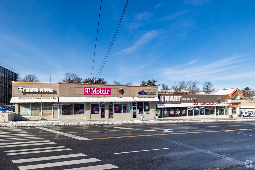 More Photos Of 495-509 Great Neck Rd, Great Neck Freestanding For Lease