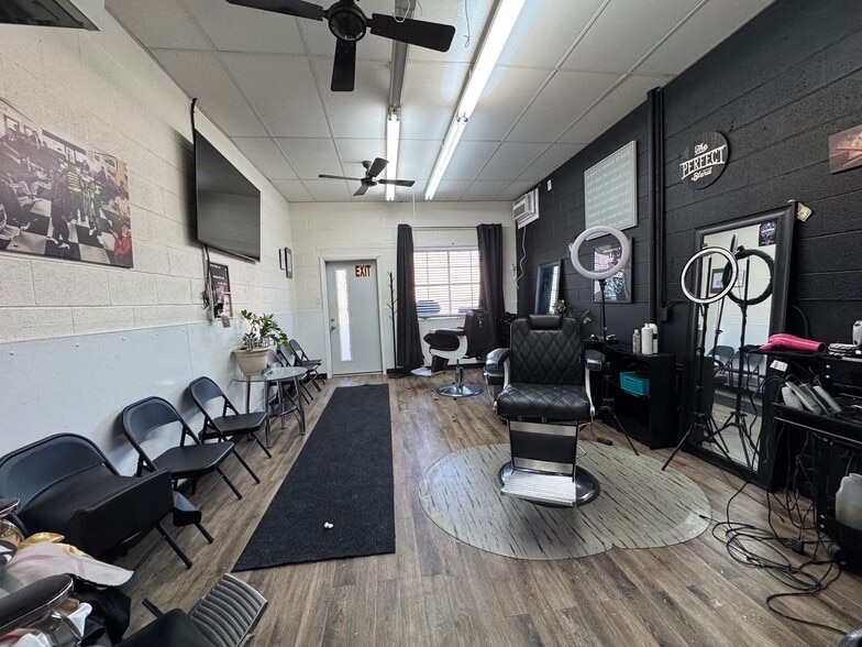 More Photos Of 1723-1727 Saddlewood Ave, Akron General Retail For Sale