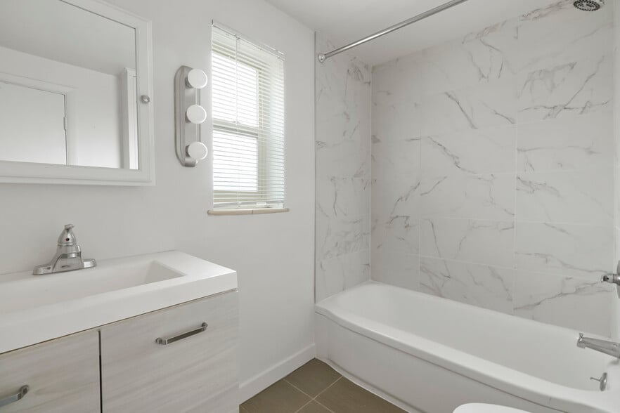 More Photos Of 80 S Washington St, Denver Apartments For Sale