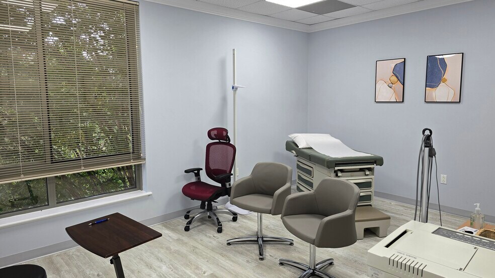 More Photos Of 44335 Premier Plz, Ashburn Medical For Sale