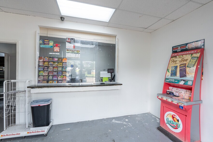 More Photos Of 5428 Cleveland Rd, Jacksonville Supermarket For Sale