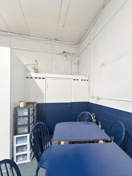 More Photos Of 53 Providence St, West Warwick Restaurant For Sale