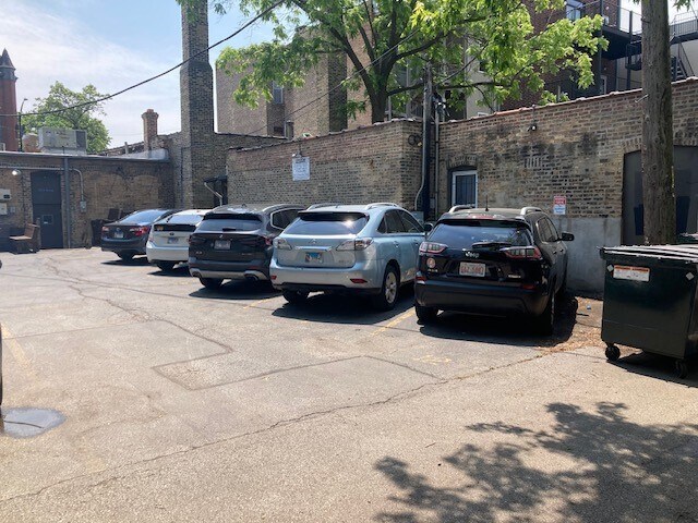 More Photos Of 928 W Diversey Pky, Chicago Storefront For Lease