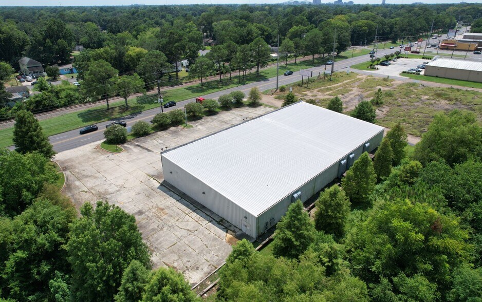 More Photos Of 3939 Choctaw Dr, Baton Rouge Freestanding For Lease