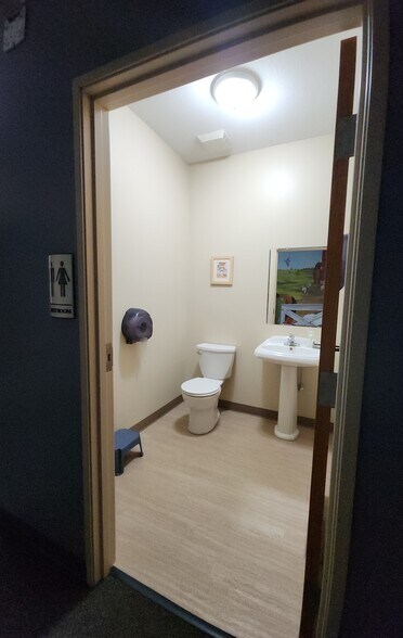 More Photos Of 7376 Business Center Dr, Avon Office For Sale