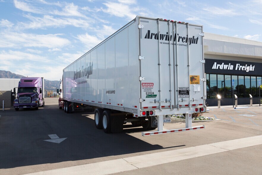 More Photos Of 2940 N Hollywood Way, Burbank Land For Lease