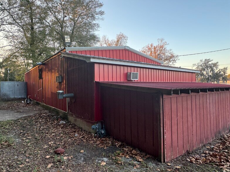 More Photos Of 109 Broad St, Hawkinsville Restaurant For Sale