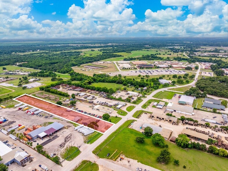 More Photos Of 401 W Simonds Rd, Seagoville Office For Sale