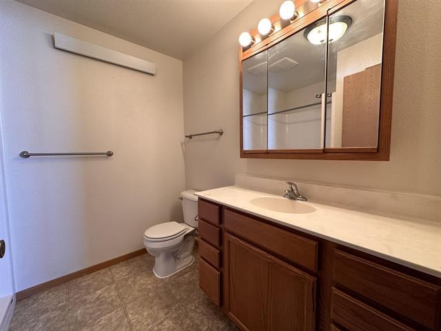 More Photos Of 500 E Division St, Kenmare Apartments For Sale