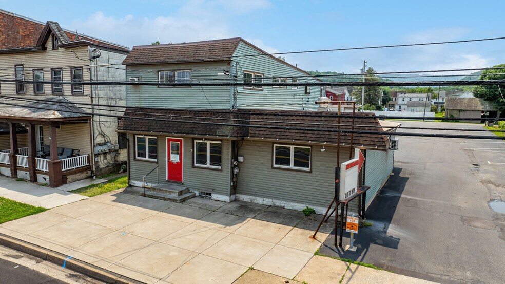 More Photos Of 430 W 3rd St, Nescopeck Restaurant For Sale