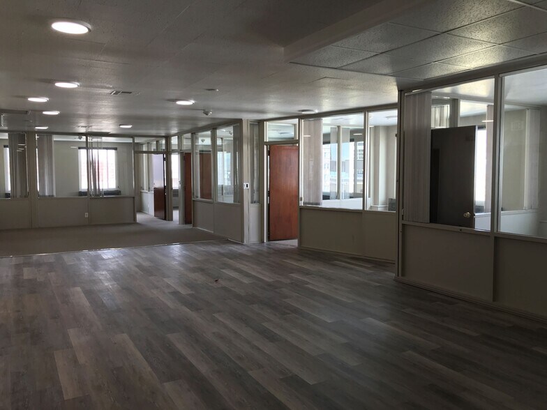 More Photos Of 10 State St, Reno Office For Sale