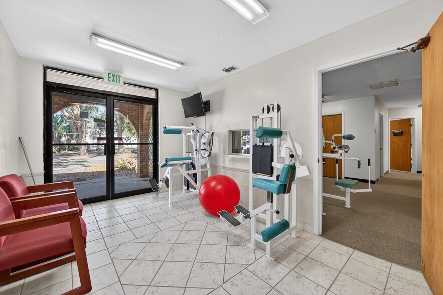 More Photos Of 905 Beville Rd, Daytona Beach Medical For Sale