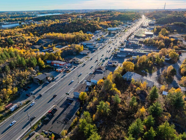 More Photos Of 1258 Kingsway, Sudbury Flex For Lease