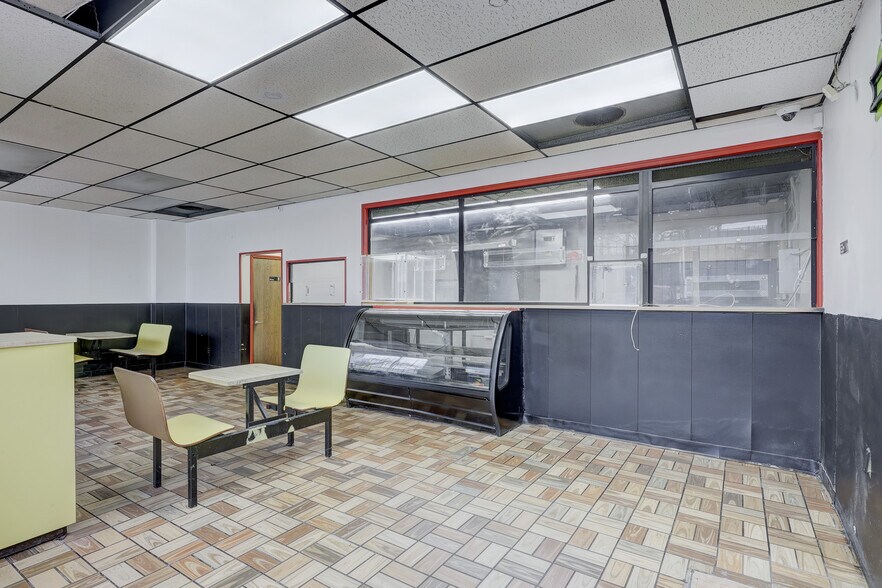 More Photos Of 21559 Grand River Ave, Detroit Storefront For Lease