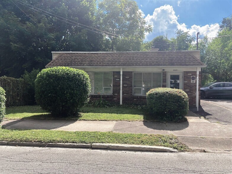 More Photos Of 209 N 8th St, Stroudsburg Office For Lease