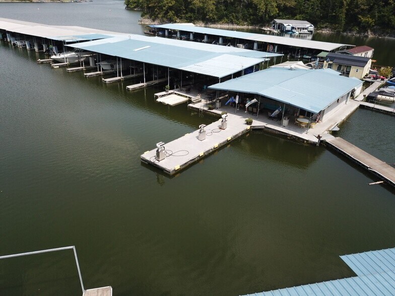 More Photos Of 234 Homestead Ln, Lancaster Marina For Sale